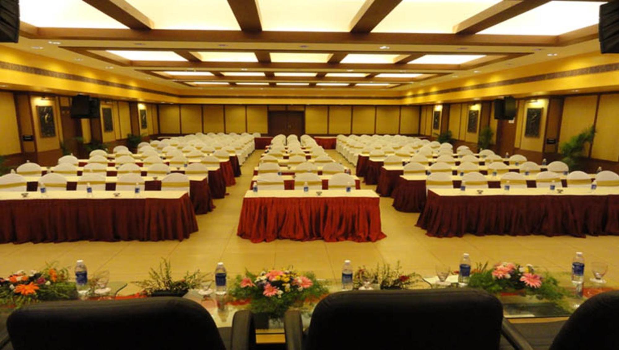 Hotel The Grand Regent Coimbatore Exterior foto